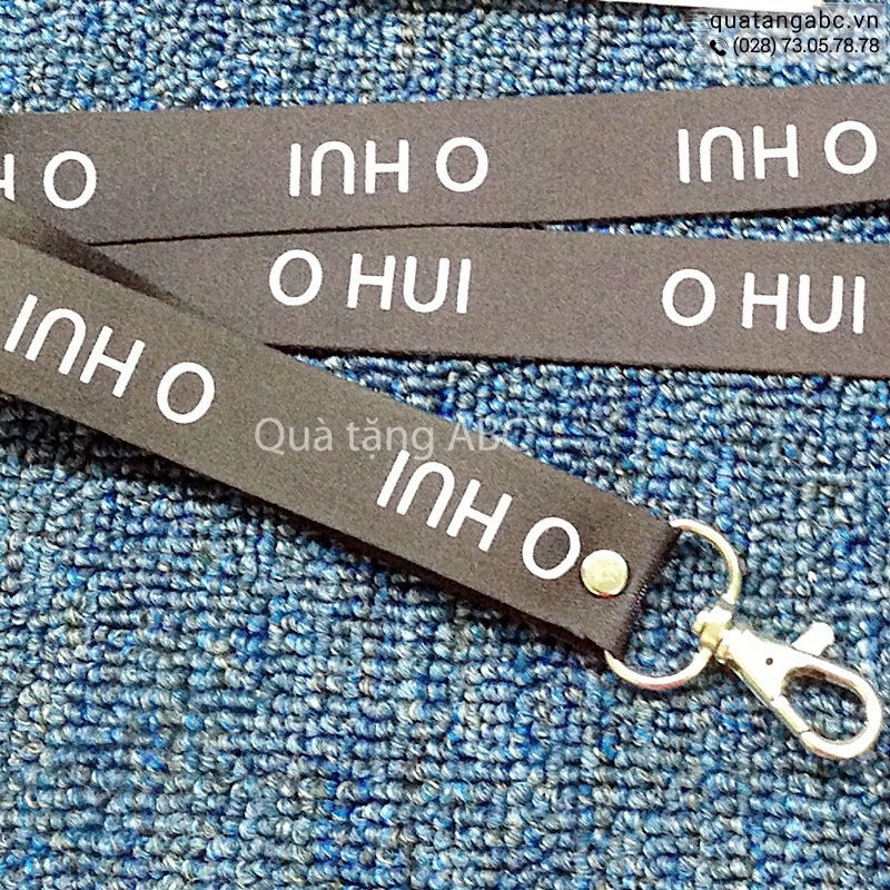 INLOGO in dây đeo thẻ nhân viên cho hãng mỹ phẩm OHUI